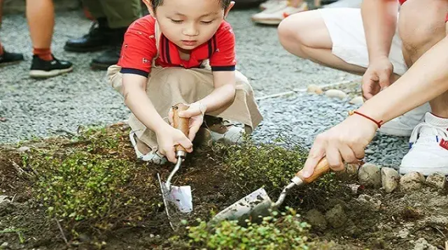 Une invitation à participer « en vrai » à la réalisation d’un jardin sur la Happy Vallée